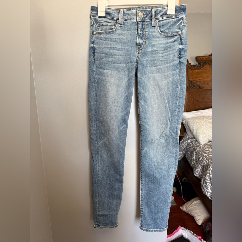 American Eagle Outfitters Light Blue Skinny Jeans